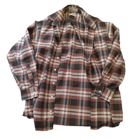 L.L. Bean Other - LL Bean plaid long sleeve front pocket mens casual, dress shirt.